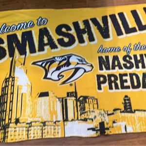 Nashvill Preds throw